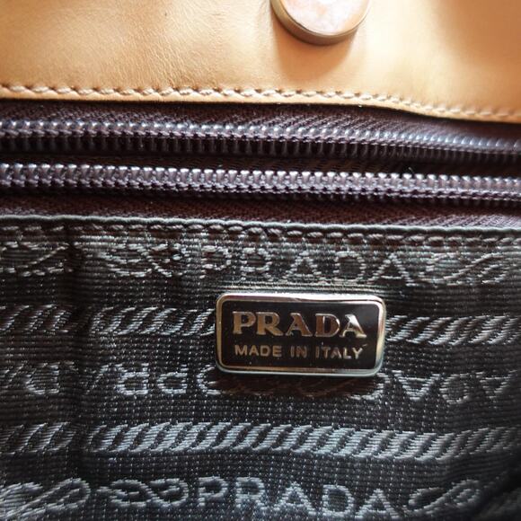 Prada Spring 2000 Perforated Tan Camel Vitello Drive Shoulder Cleo Bag Y2K VTG - Picture 12 of 16